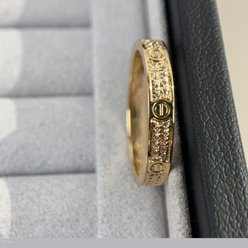 Ba*len*cia*ga rings